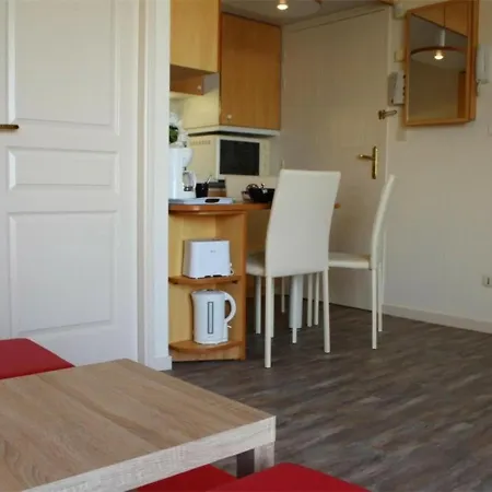 Apartament Appartement La Rochelle, 2 Pieces, 4 Personnes - Fr-1-246-114 *